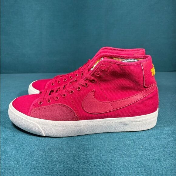 Size 8Men/9.5Women - Nike SB Blazer Court Mid pink shoes - Picture 1 of 9